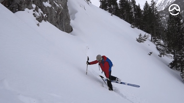 Vuelta María en NIEVE PROFUNDA, esquí de montaña