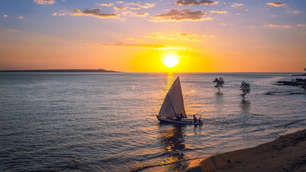 DESCUBRE MADAGASCAR, playas puesta de sol madagascar