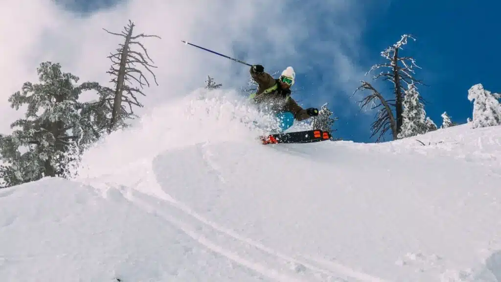 Skier carves through deep powder in Georgia - B4Experience.