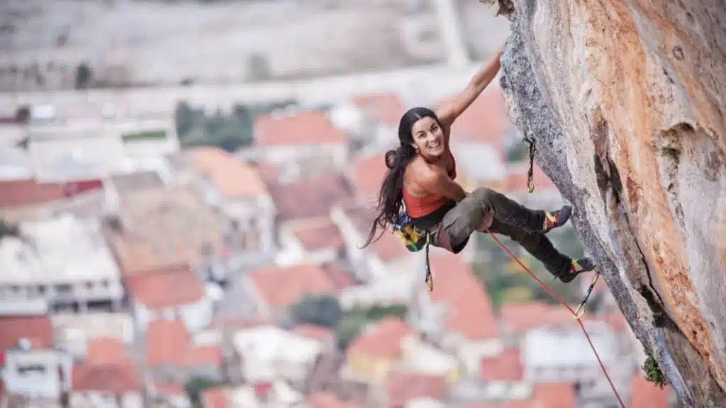 Defying gravity in Leonidio with Daila Ojeda - B4Experience.