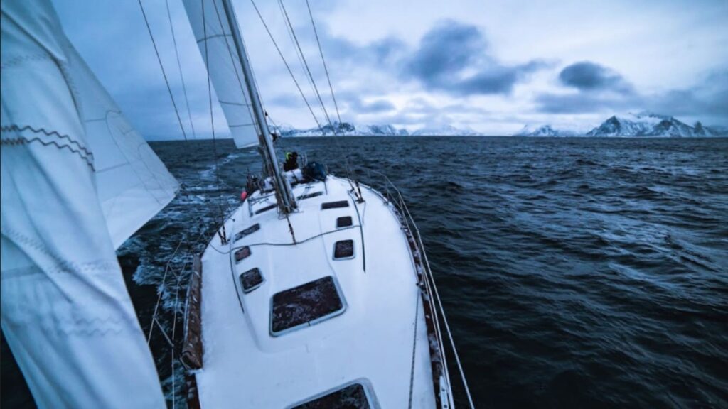 Sailing boat sailing Norway B4experience trip