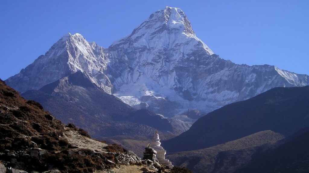 Ama Dablam Everest Trek trip B4Experience