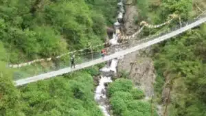 Excursión a Nepal por el puente Langtang Rimche con senderismo B4Experience