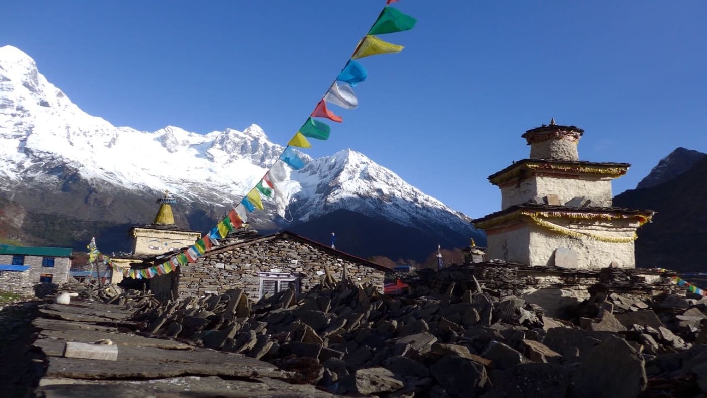 MANASLU PRAYER FLAGS Trekking trip B4Experience