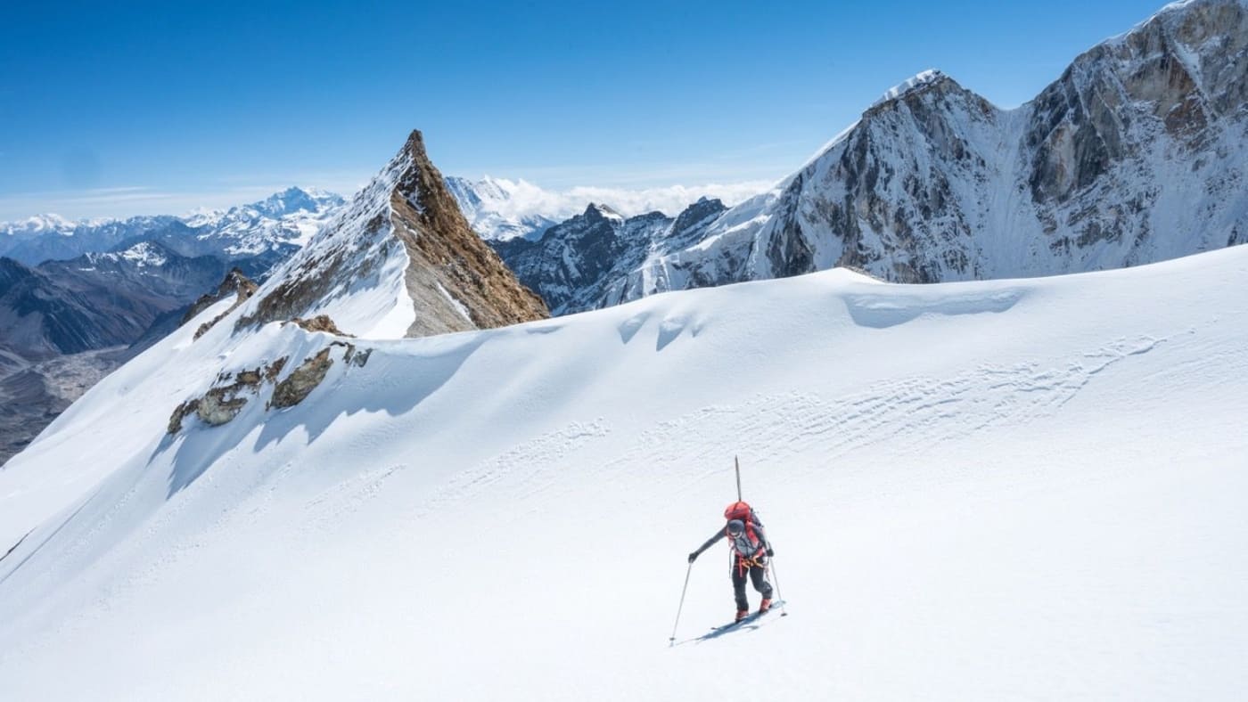 SKIING VIRGIN MOUNTAINS himalaya nepal trip B4Experience