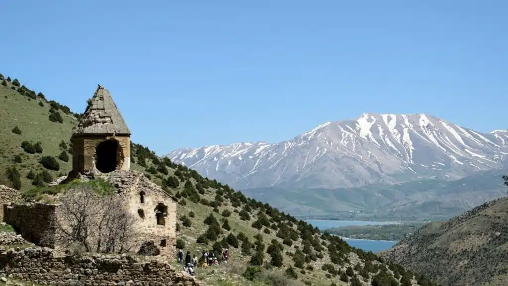 Landscape in Armenia with mountains - B4Experience