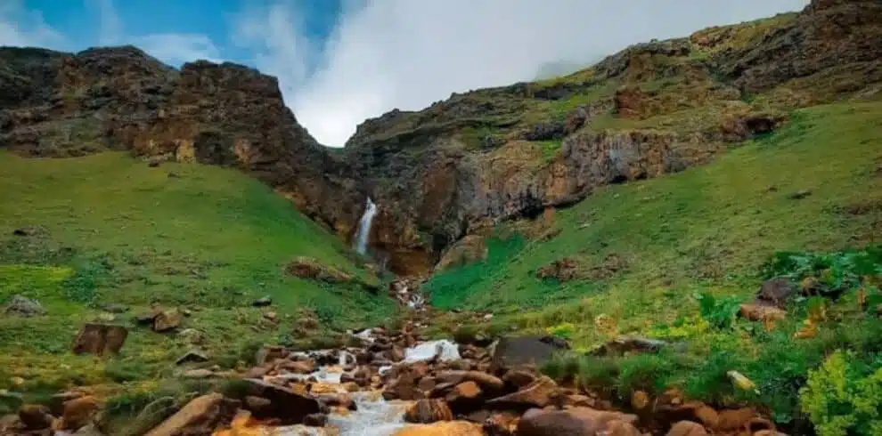 Armenia nature trekking lush green hills, rocky streams and scenic waterfalls with B4Experience