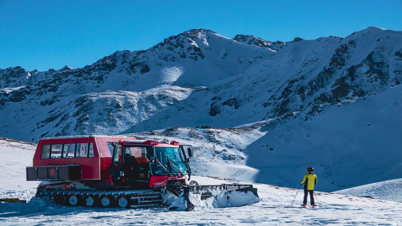 Exploring the untouched slopes of Kyrgyzstan freeride Jyrgalan by snowcat with B4Experience