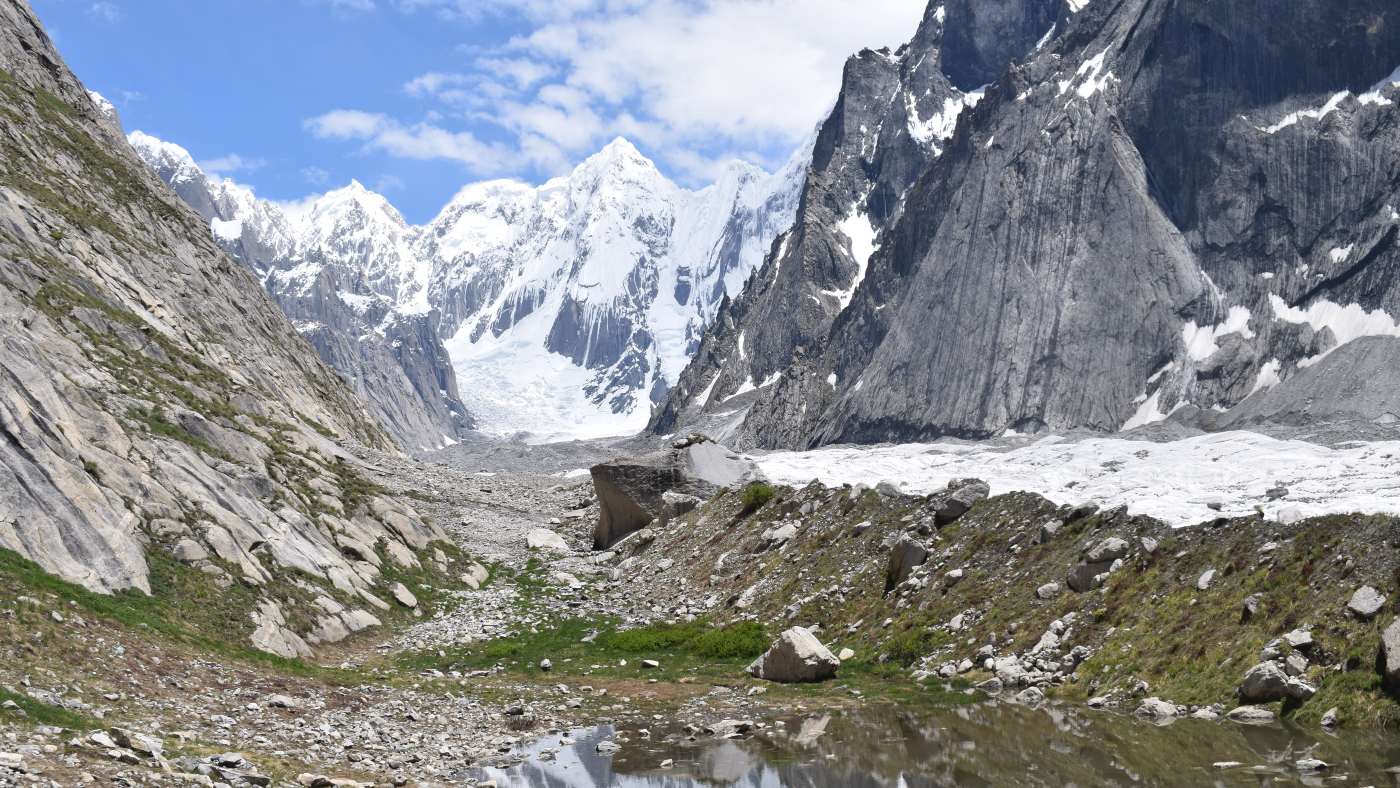 Majestic mountain vallley view in the Karakoram - B4Experience