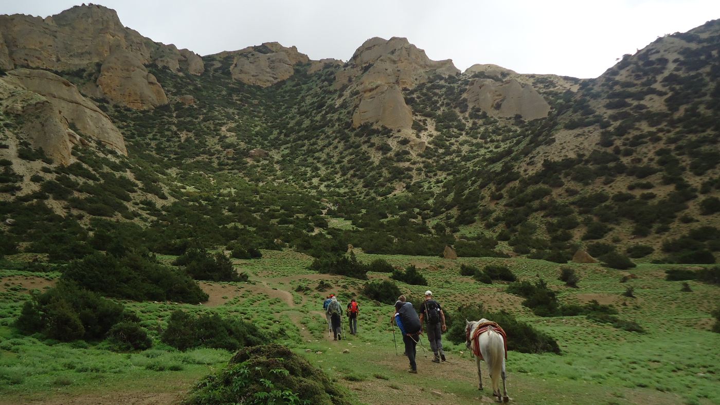 Exploring the lush valleys of Mustang on horseback - B4Experience